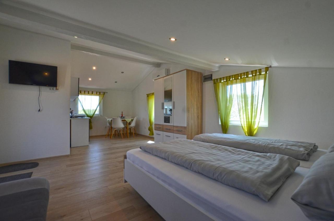 Bavica Apartments Rovinj Exterior photo